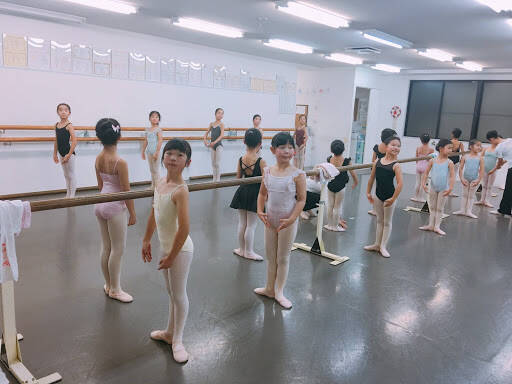 ダンススクール Balletstudio Fairy バレエ・スタジオ・フェアリー