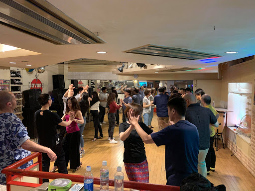 ダンススクール Cafe Rumbita.교토살사
