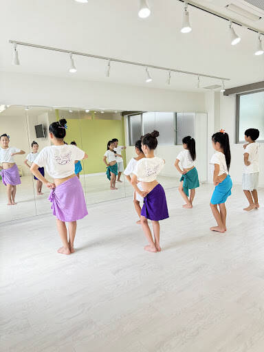 ダンススクール Dance Studio Aina