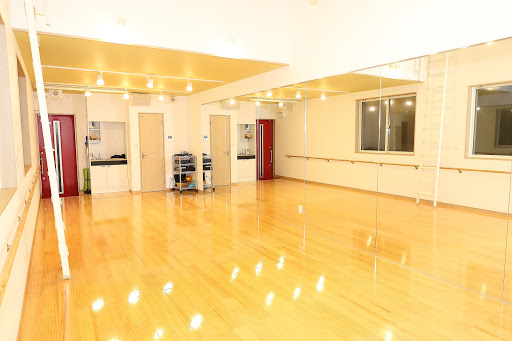 ダンススクール Dance Studio Precious