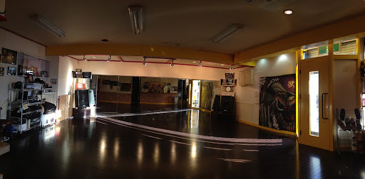 ダンススクール Funky Worm Culture Studio