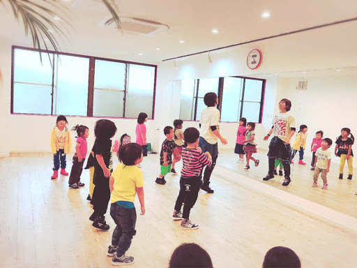 ダンススクール Happy Smile ダンススタジオ