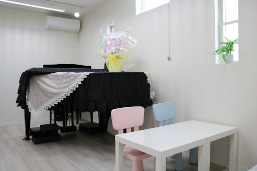 ダンススクール Lepton Honjokyoshitsu Kubotapianohonjo School