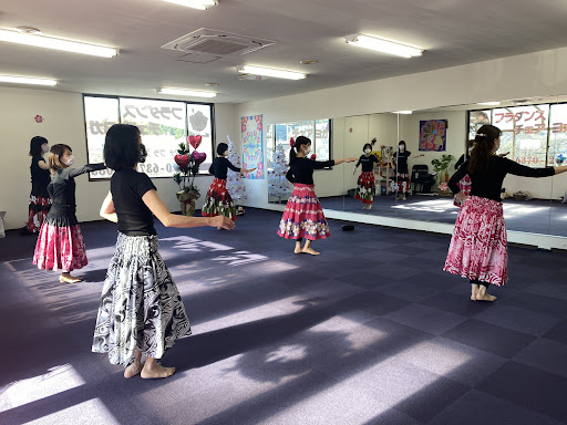 ダンススクール Luana Hula Studio