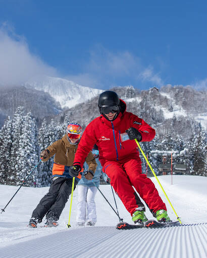 ダンススクール Myoko Snowsports - Akakura Snowsports School