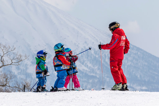 ダンススクール Niss - Niseko International Snowsports School