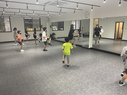 ダンススクール Ridiadansuakademiebinako