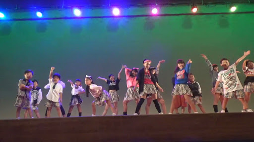 ダンススクール Studio Brave