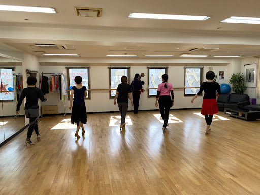 ダンススクール Studio Connect Stretch And Dance