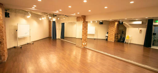ダンススクール Studio Crucial スタジオ クルーシャル