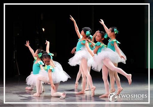 ダンススクール Two Shoes Dance Academy Japan