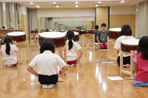ダンススクール つながるTaiko School(和太鼓教室)