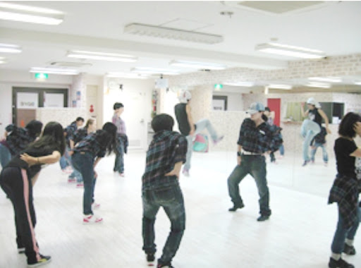 ダンススクール ダンススタジオ・ムーブ