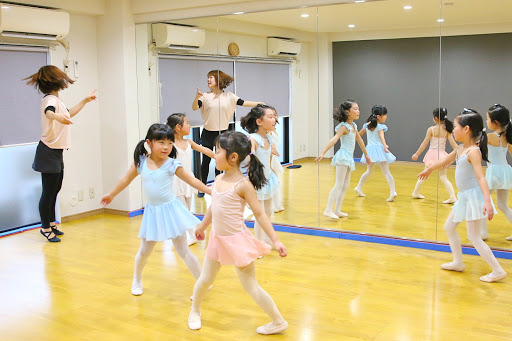 ダンススクール ダンススペースモアユニバース