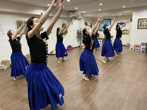 ダンススクール ハーラウ フラ オ カマナオラナ吉岡