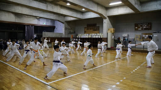ダンススクール 二宮町空手道協会 日本空手道松濤會 二宮支部