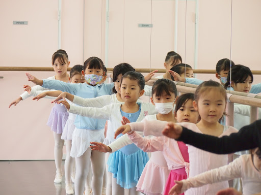 ダンススクール 桧垣バレエ団付属バレエ学園 みかのはら幼稚園出張クラス