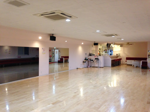 ダンススクール 社交ダンスホールステップセブン