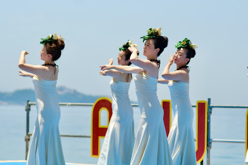 ダンススクール 神戸・大阪ハワイアンフラダンス教室Aphrodite Japan. Productions