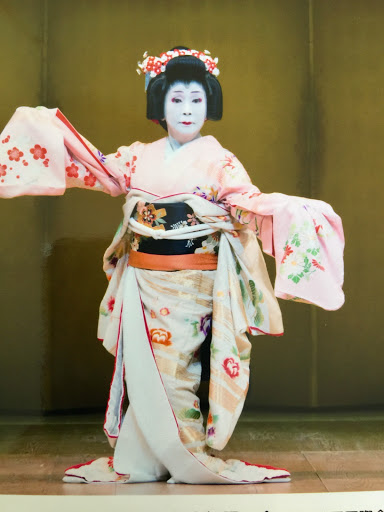 ダンススクール 藤間莉佳子 日本舞踊教室